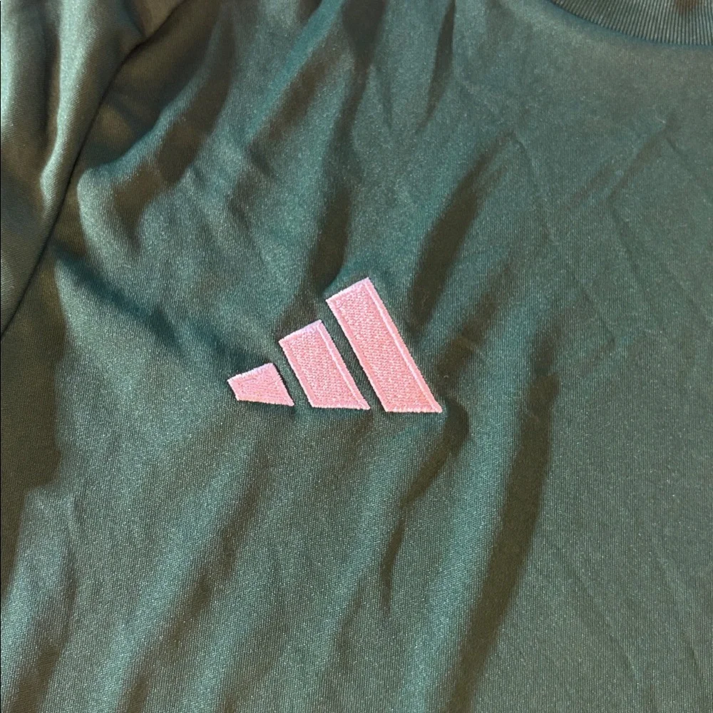 Adidas Aeroready Green and White Tee size small